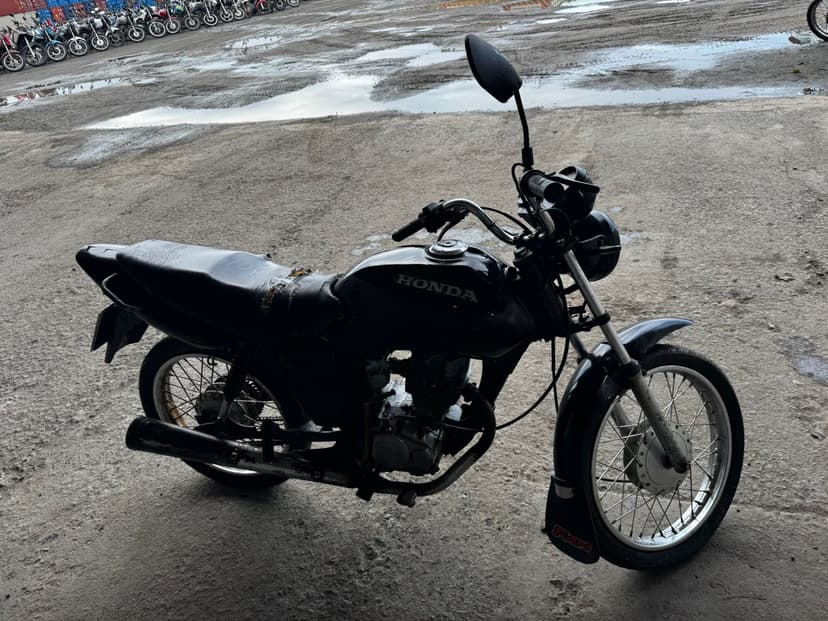 SUCATA APROVEITAVEL COM MOTOR INSERVIVEL HONDA / CG 125 FAN - 2006/2006
