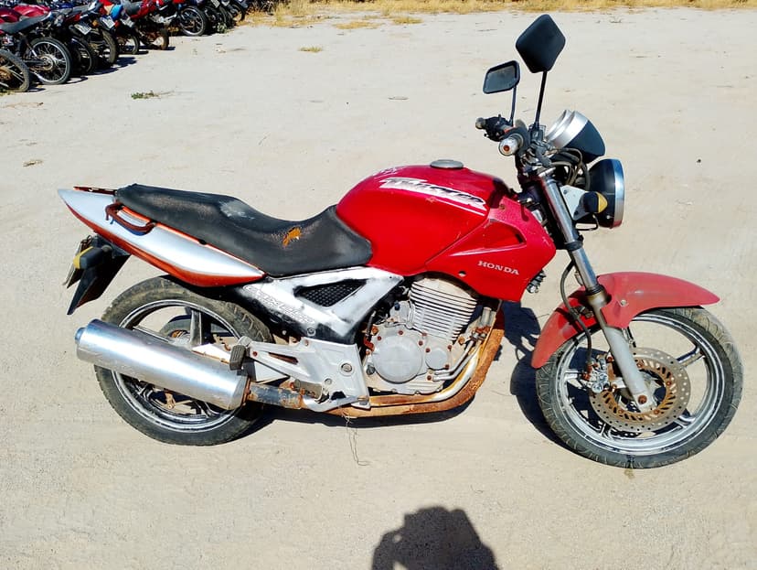 SUCATA APROVEITÁVEL HONDA / CBX 250 TWISTER - 2003/2003