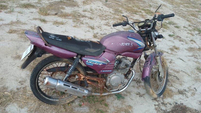 SUCATA APROVEITAVEL COM MOTOR INSERVIVEL YAMAHA / YBR 125ED - 2001/2002