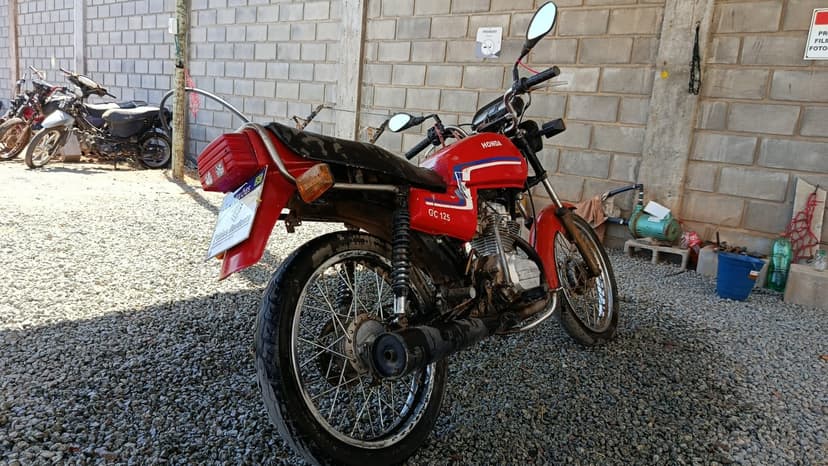 SUCATA APROVEITAVEL COM MOTOR INSERVIVEL HONDA / CG - N/I/N/I