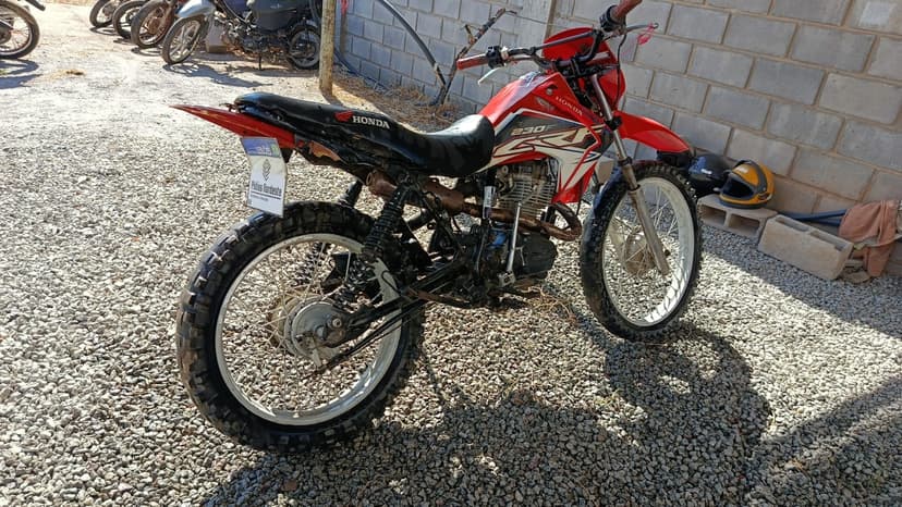 SUCATA APROVEITAVEL COM MOTOR INSERVIVEL HONDA / CG 150 SPORT - 2005/2005