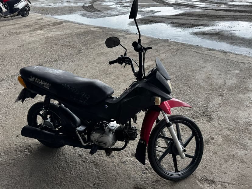 SUCATA APROVEITAVEL COM MOTOR INSERVIVEL HONDA / POP100 - 2012/2012