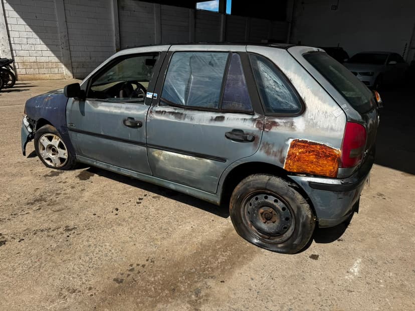 SUCATA APROVEITAVEL VW / GOL 16V PLUS - 2001/2001