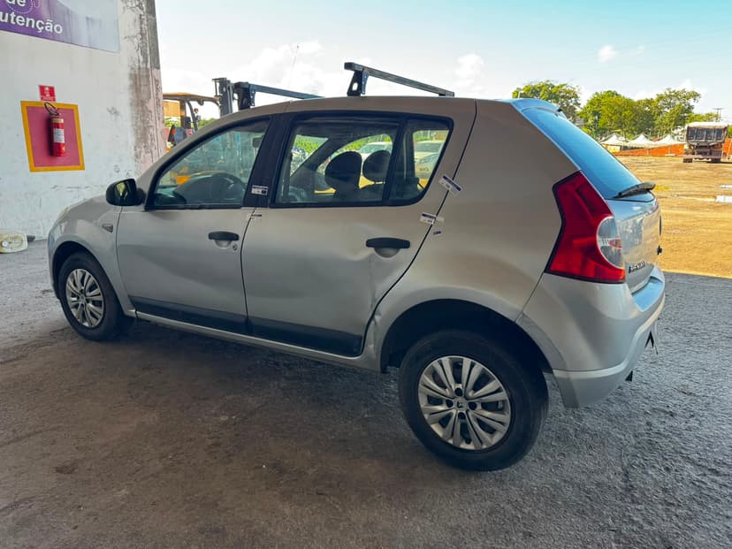 VEICULO CONSERVADO RENAULT / SANDERO EXP 16 - 2010/2010