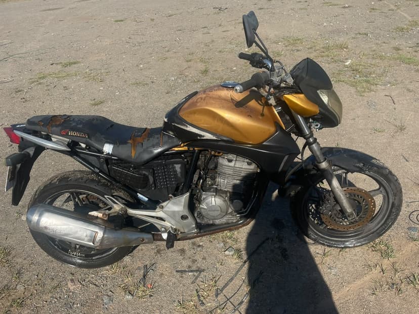 SUCATA APROVEITAVEL HONDA / CB 300R - 2011/2011