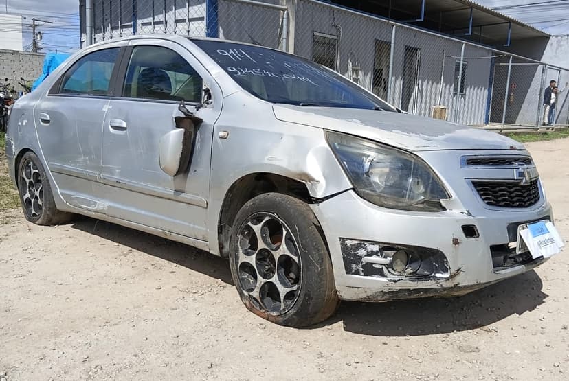 SUCATA APROVEITAVEL CHEVROLET / COBALT 1.8 LTZ - 2013/2013