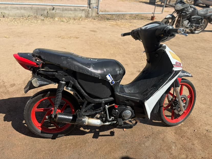 SUCATA APROVEITAVEL COM MOTOR INSERVIVEL SHINERAY / JET - N/I/N/I