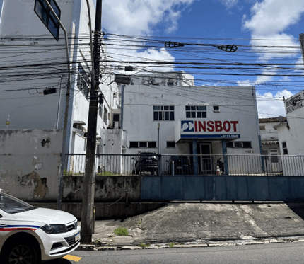 Venda Direta: Prédio Comercial com área de 1.743,60 m2, Salvador